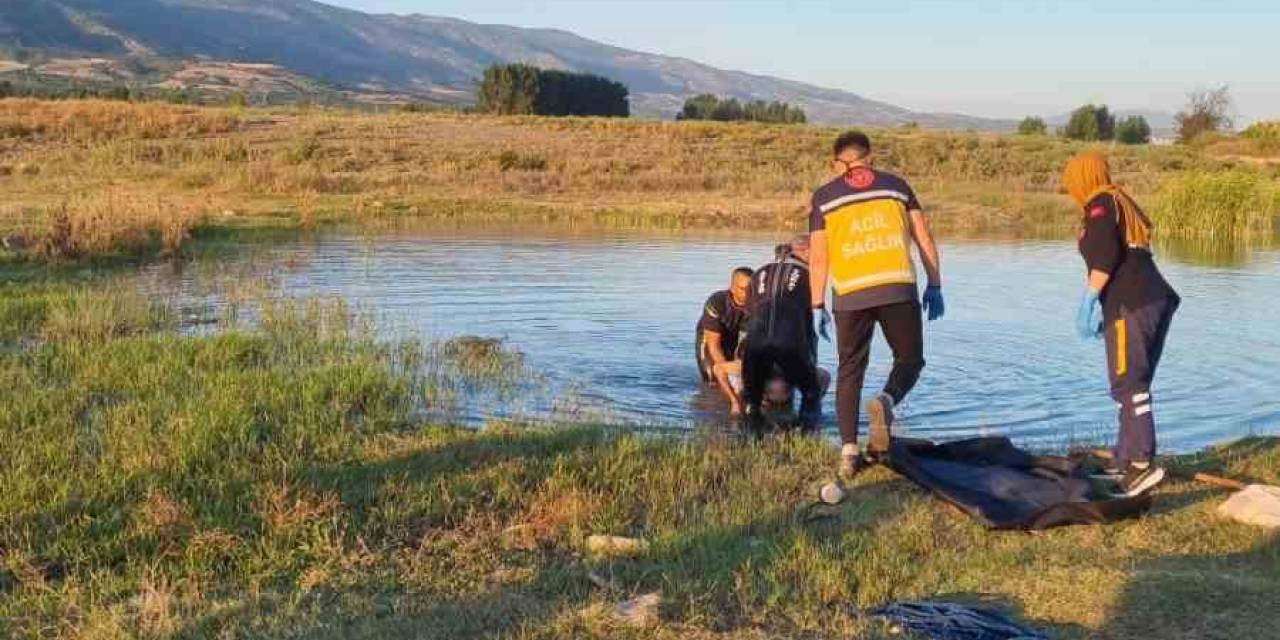 Serinlemek İçin Gittiği Gölette Hayatını Kaybetti
