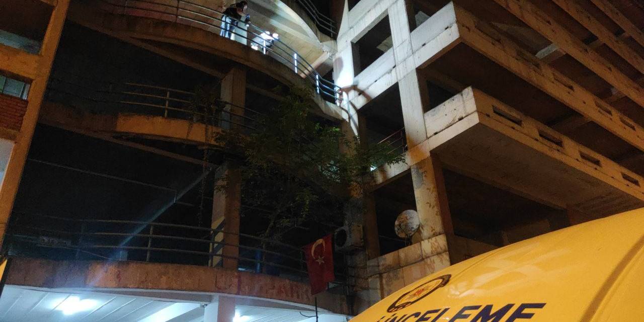 Katlı Otoparktan Düşen 35 Yaşındaki Şahıs Ağır Yaralandı