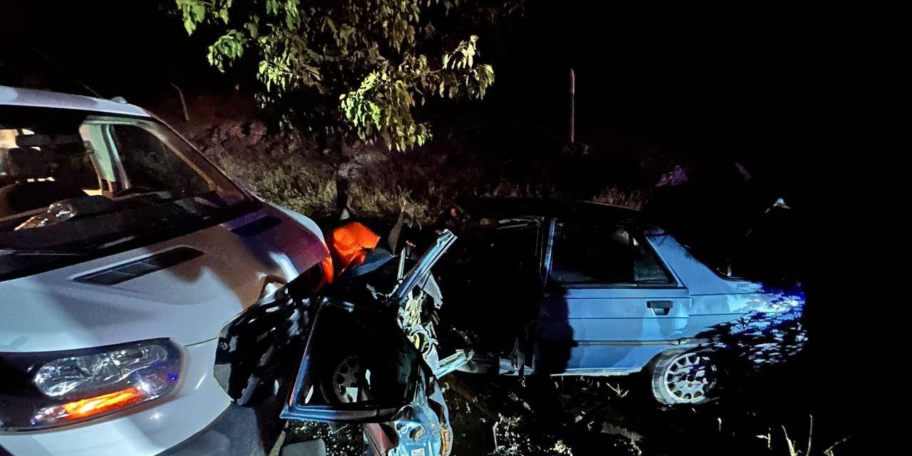 Şanlıurfa’da Otomobil İle Kamyonet Çarpıştı: 2 Yaralı