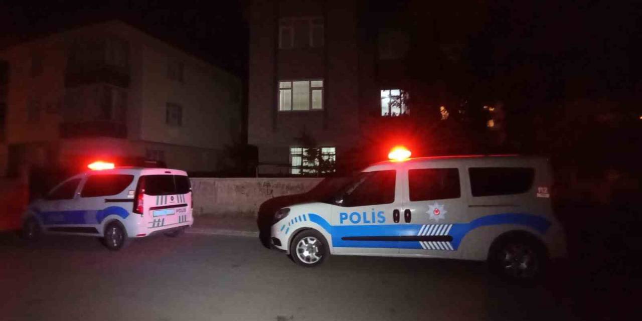 14 Yaşındaki Kız Dedesini Bıçakladı, Yakalanınca Savunması Şaşırttı