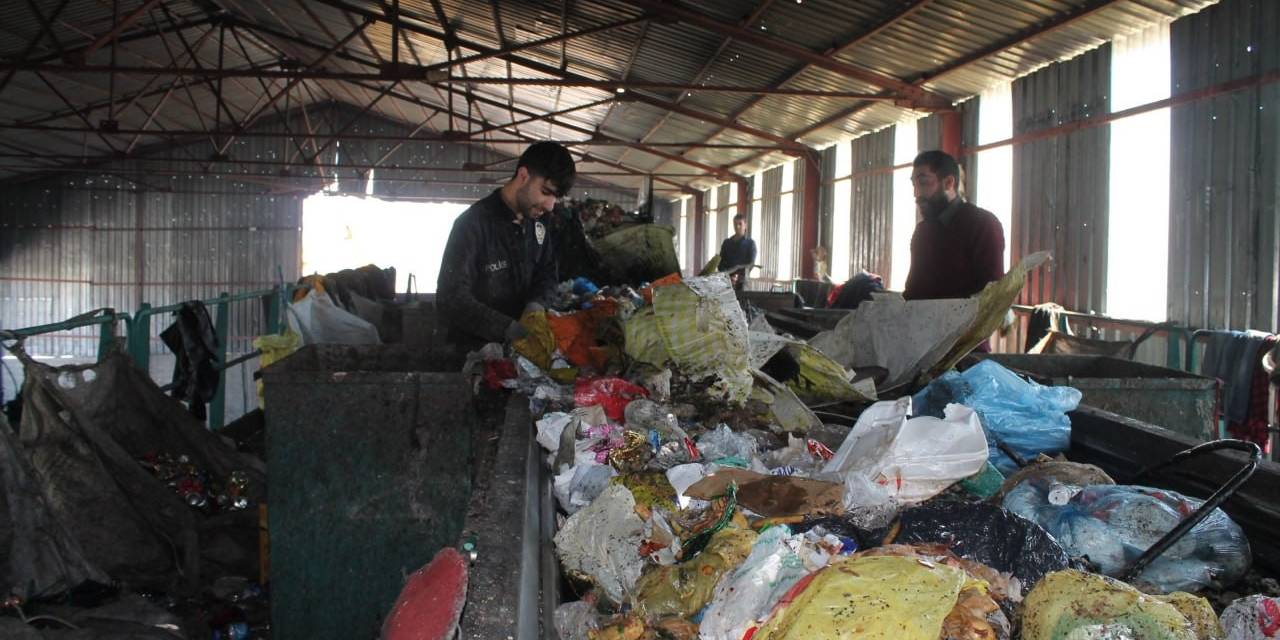 Evlerdeki Çöpler Belediyenin Tesisinde Önce Ayrıştırılıyor Sonra Enerjiye Dönüştürülüyor
