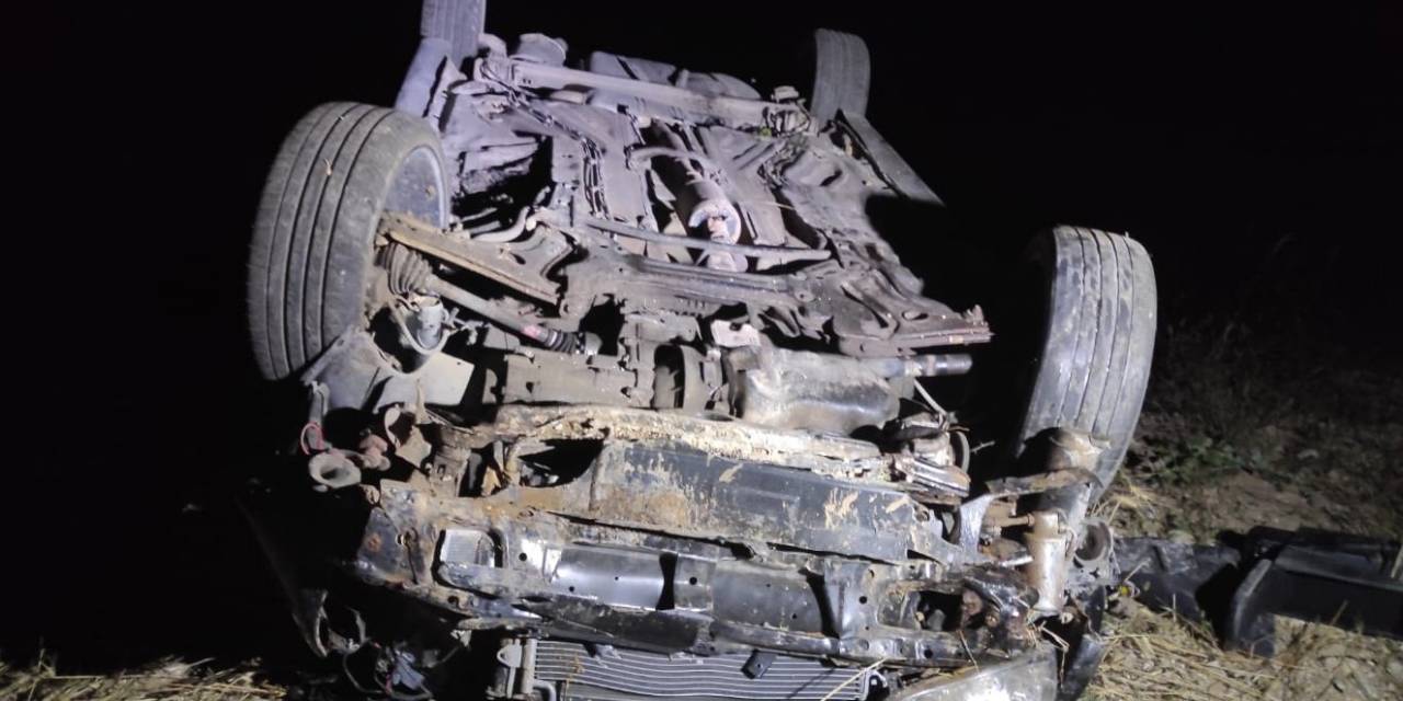 Samsun’da Virajı Alamayan Otomobil Tarlaya Düştü: 3 Yaralı