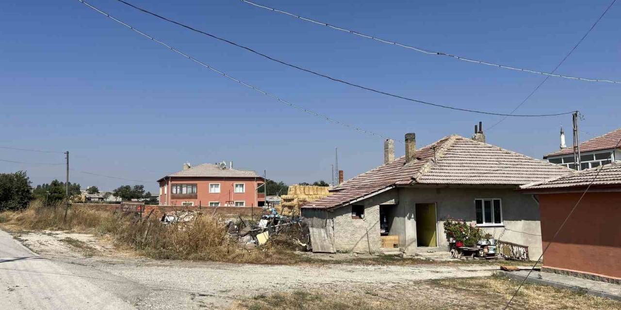 Çukurhisar Halkı Çimento Fabrikasının Tozu Ve Dumanı Altında