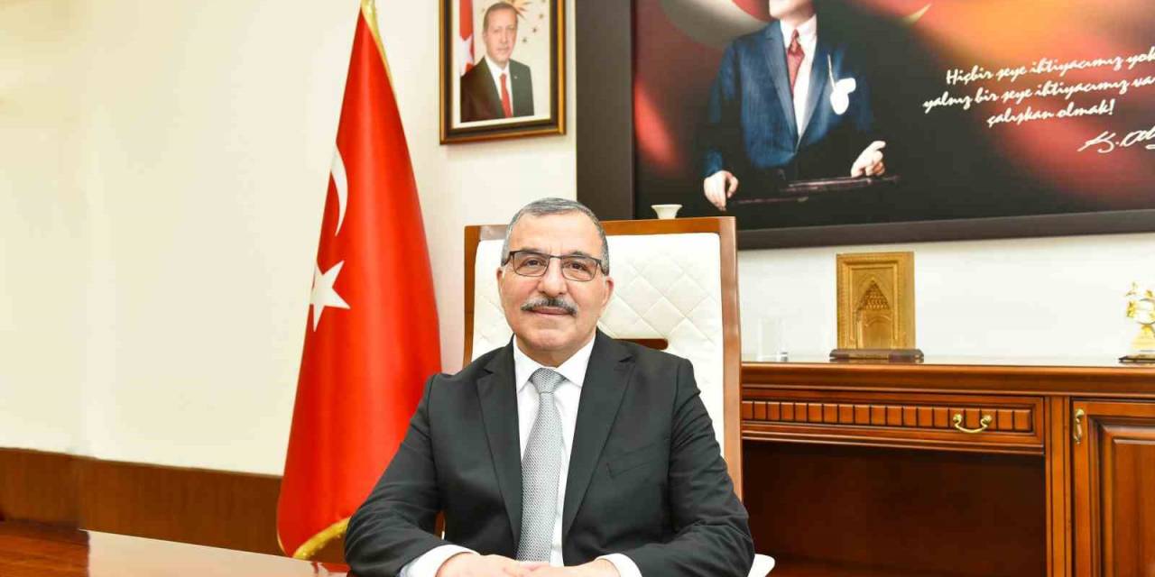 Rektör Gavgalı: “Yeni Öğrencilerimizi Bu Yolculukta Yanımızda Görmekten Mutluluk Duyacağız”