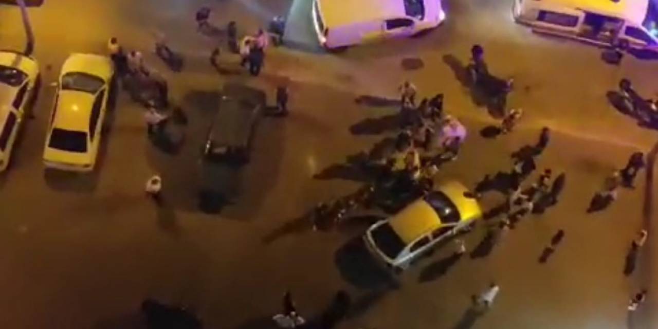 Adana’da Gelin Ve Damat Tarafları Birbirine Girdi