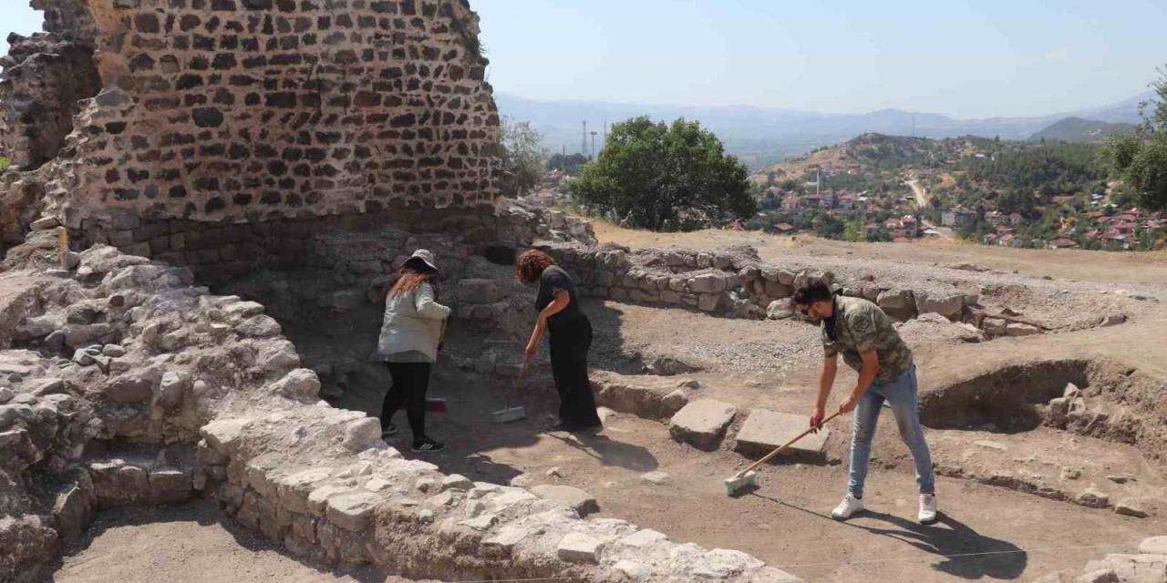 Anadolu’nun İkinci En Büyük Kalesinde Kazı Çalışmaları Devam Ediyor