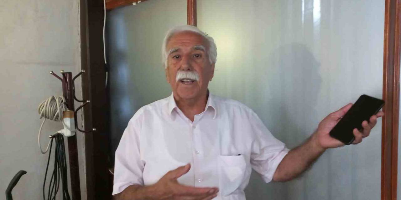 O Hırsız İnsafa Geldi, Çaldığı Cep Telefonunu Camiye Bıraktı