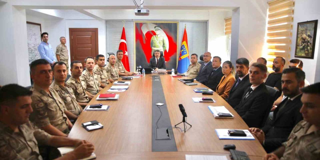 Vali Çelik: "Halkın Huzur Ve Güvenliği Önceliğimiz"