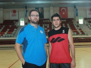 Eski Efes’li Oyun Kurucu Yalova Belediyespor’da