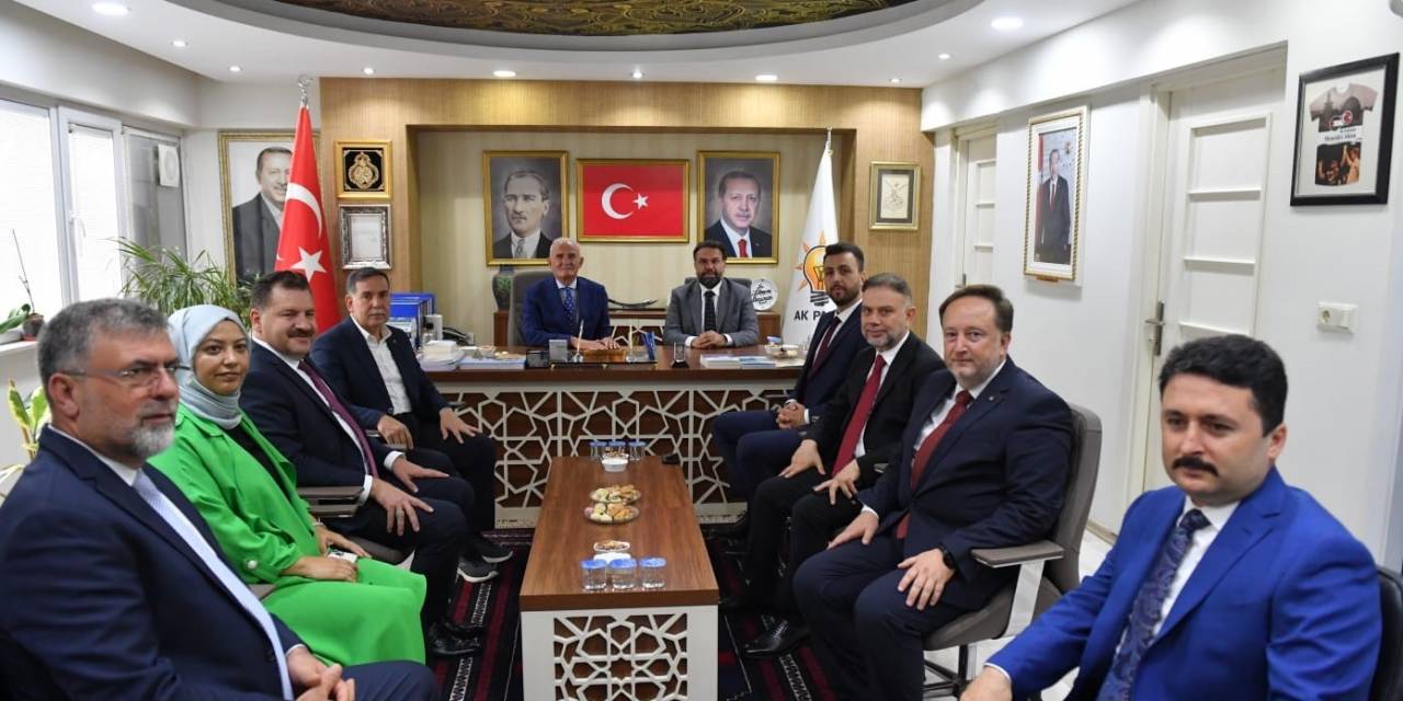 Ak Parti Genel Başkan Yardımcısı Yılmaz: "Ak Parti Siyaseti, Millete Hizmetkar Olma Siyasetidir"