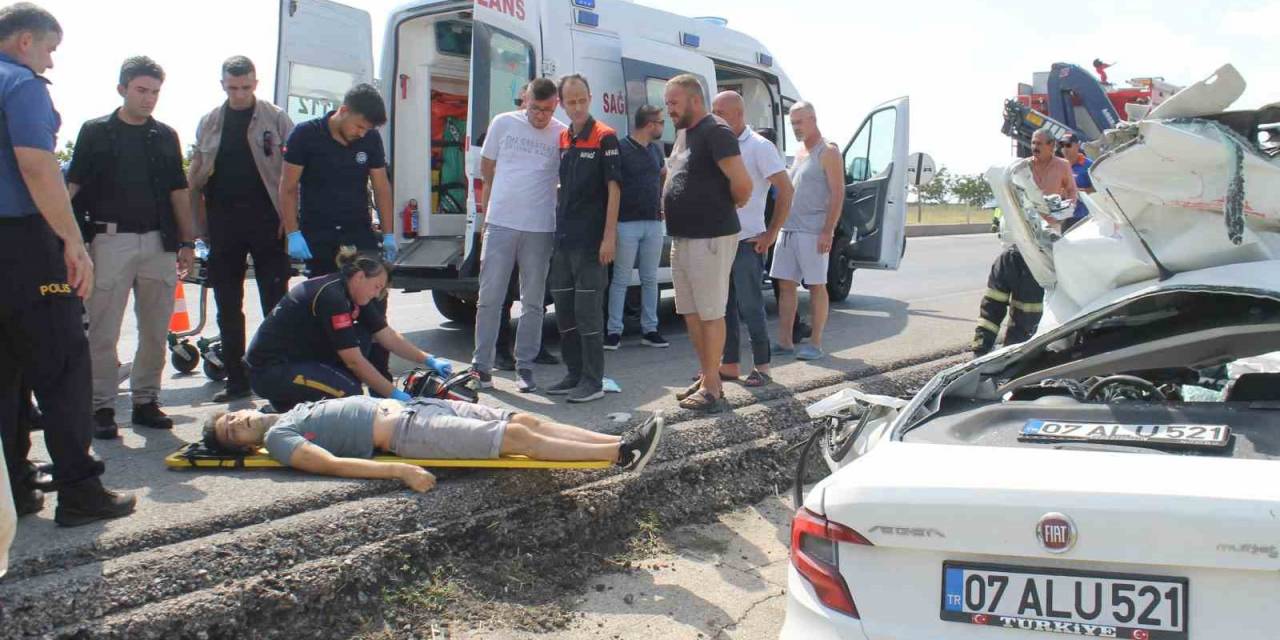 Edirne’de 1 Polisin Hayatını Kaybettiği, 2 Polis Ve 3 Tarım İşçisinin Ağır Yaralandığı Kaza Kamerada