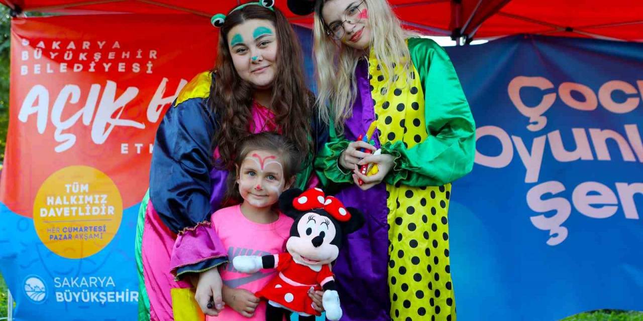 Çocuklar Bu Şenlikte Doyasıya Eğlendi