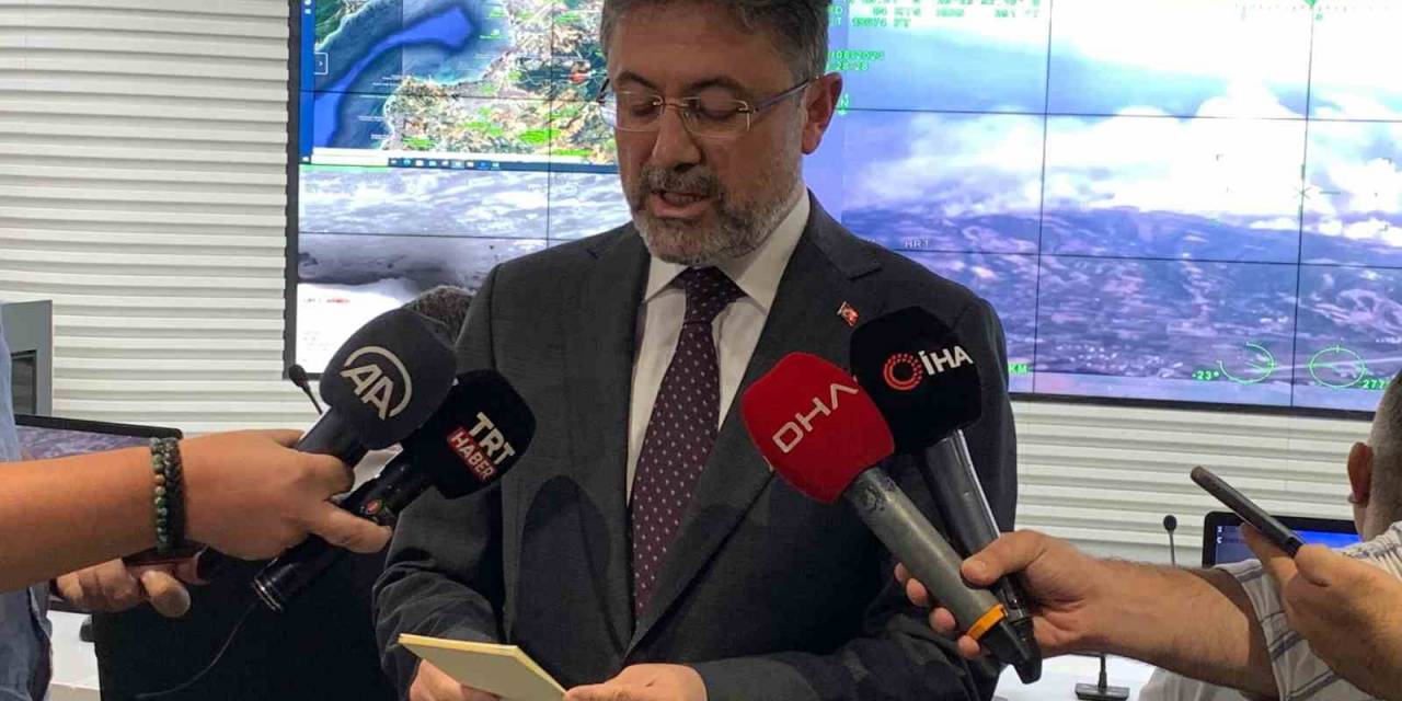 Bakan Yumaklı: “Yangın Çanakkale Şehir Şehir Merkezini Teğet Geçer Bir Halde İlerliyor”