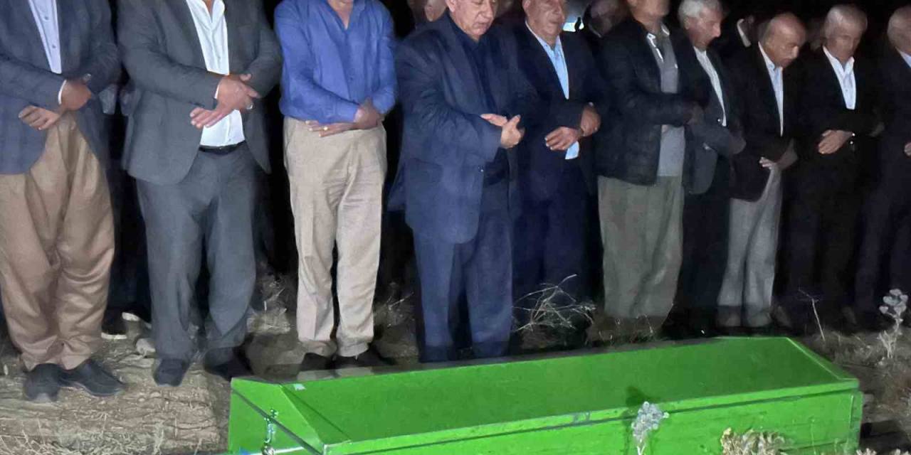 Yüksekova’da Kazada Hayatını Kaybeden Adalet Safalı Toprağa Verildi
