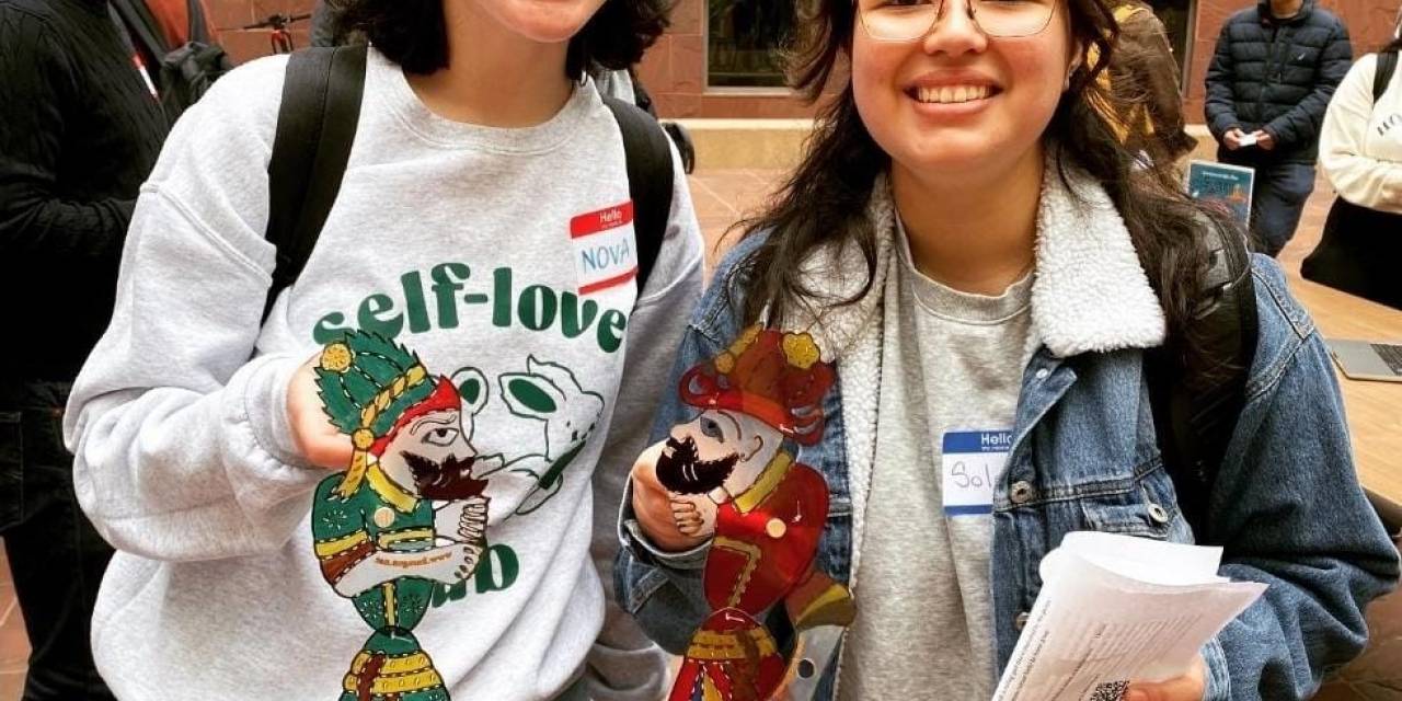 Hacivat Ve Karagöz Abd’de Büyük İlgi Gördü