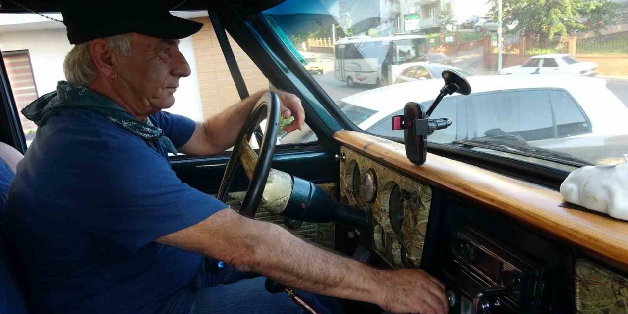 Gören Fotoğraf Çektirmek İstiyor, O İse Satılığa Çıkarmanın Üzüntüsünü Yaşıyor