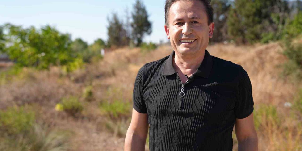 İbb’nin Metruk Tuzla Metro İstasyonu İnşaat Alanında Tbm Çıkışını Bekleyen Dr. Şadi Yazıcı Hayal Kırıklığı Yaşadı