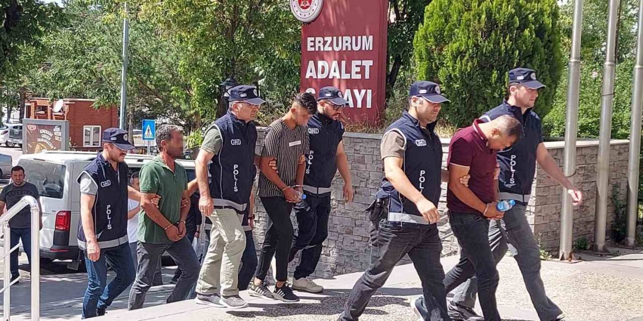 Göçmen Kaçakçılığı Yapan Şahıslar Polisten Kaçamadı