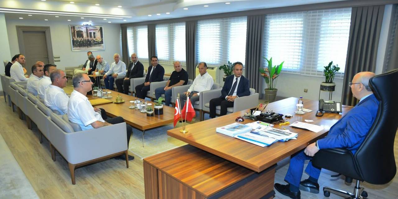 Vali Köşger: "Adana Yatay Mimara Dönmesi Gerekiyor"