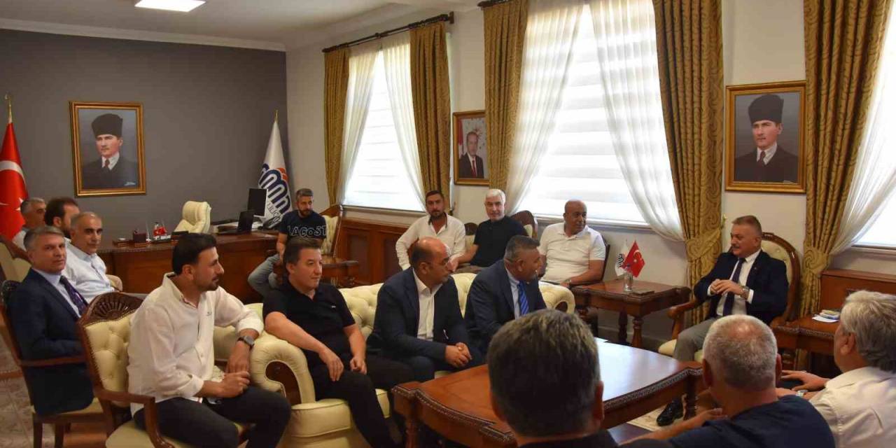 Sadıkoğlu, Vali Yazıcı’yı Şehrin Ticareti Ve Sanayisi Hakkında Bilgilendirdi