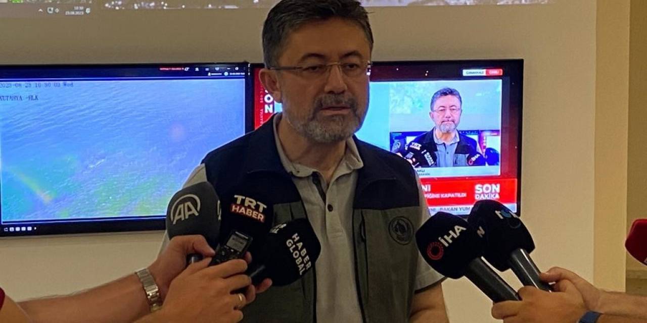 Bakan Yumaklı: “Yangının İlerlemesini Durdurduk. Düne Göre Daha Avantajlıyız”