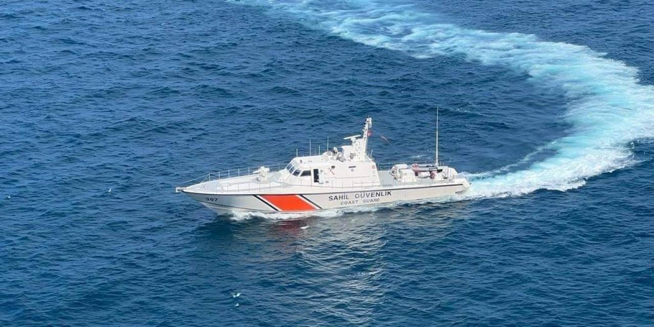 Artvin’de Denizde Kaybolan Balıkçıyı Arama Çalışmaları Sürüyor