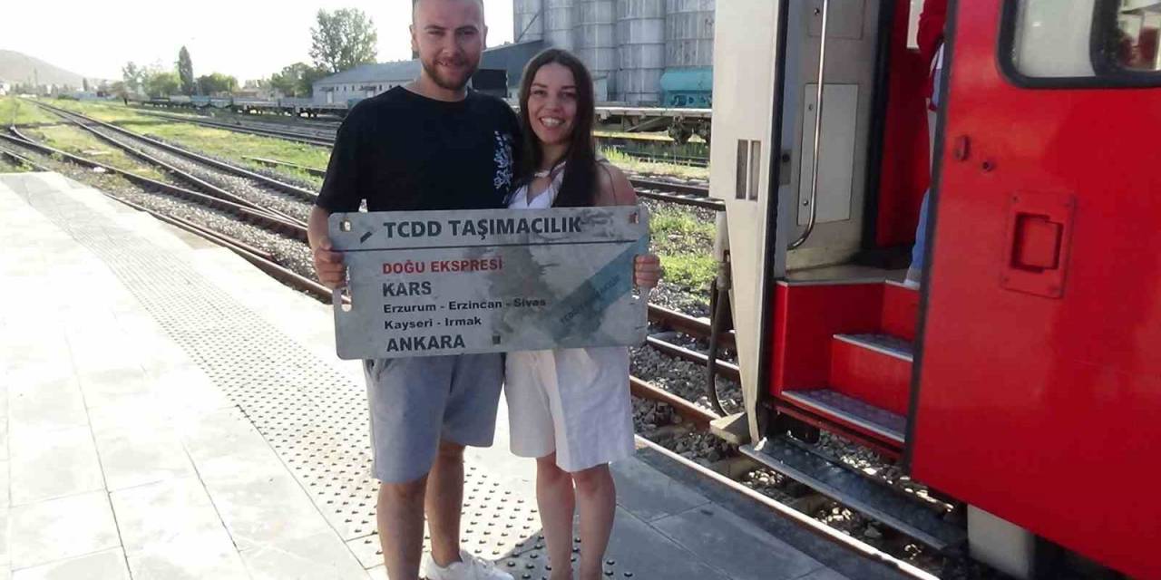 Kars’ta Doğu Ekspresi’ne Yoğun İlgi