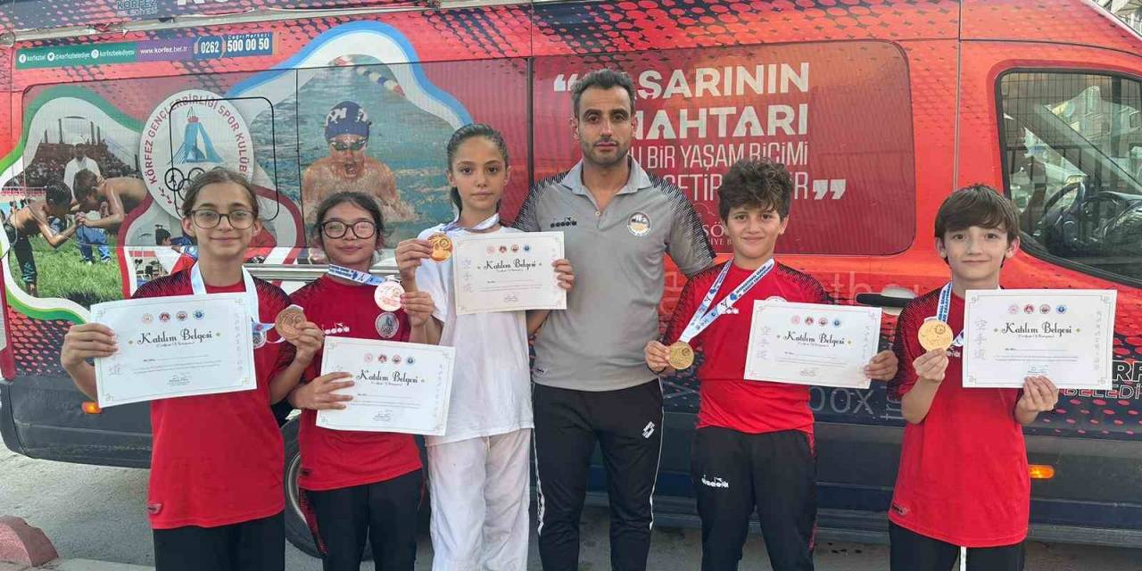 Körfezli Karateciler Madalya İle Döndü