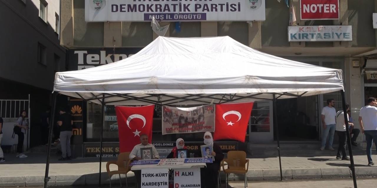 Muş’ta Annelerin Evlat Nöbeti Devam Ediyor