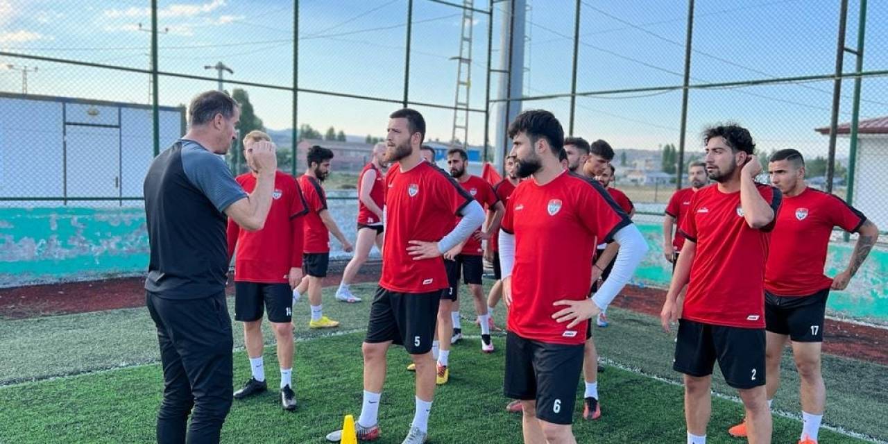Kars 36 Spor’un Sezon Öncesi Hazırlıkları Sürüyor