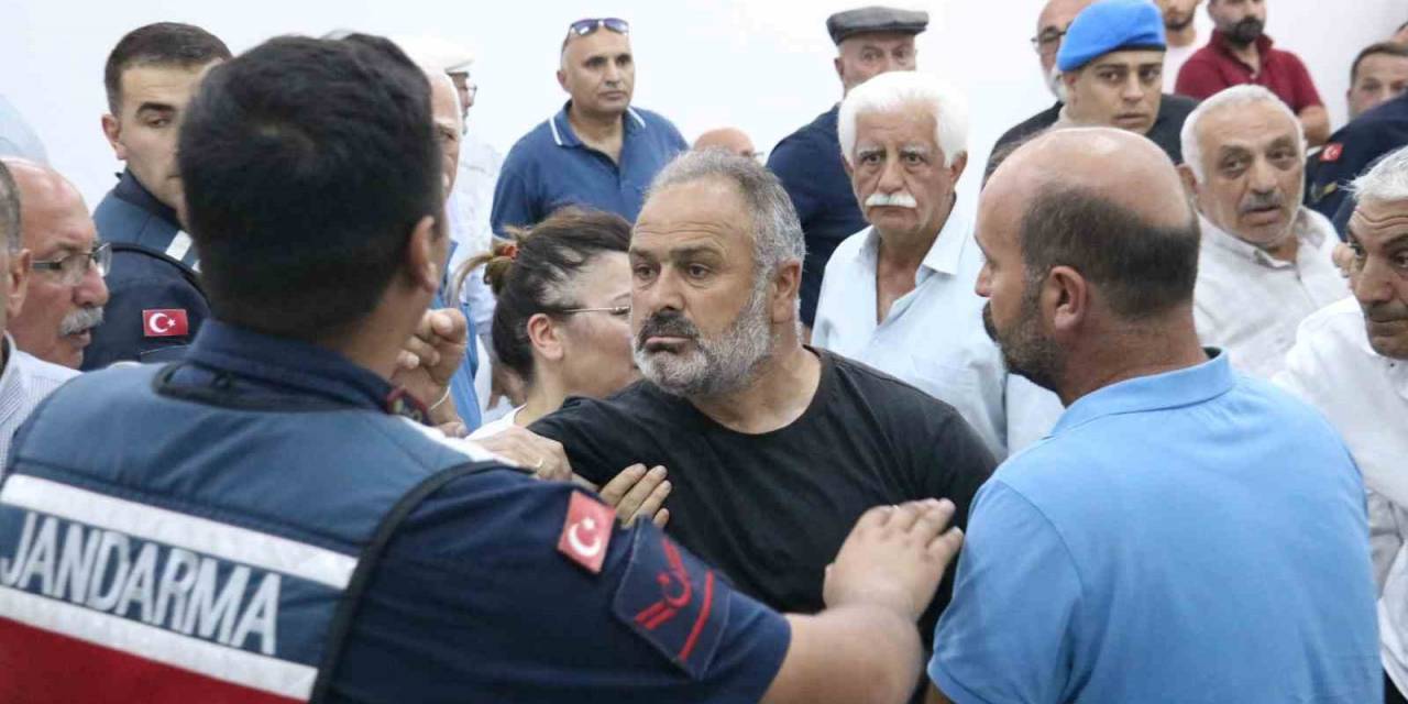 Çed Toplantısı Çevre Sakinlerini Gerdi, Tartışmaya Jandarma Müdahale Etti