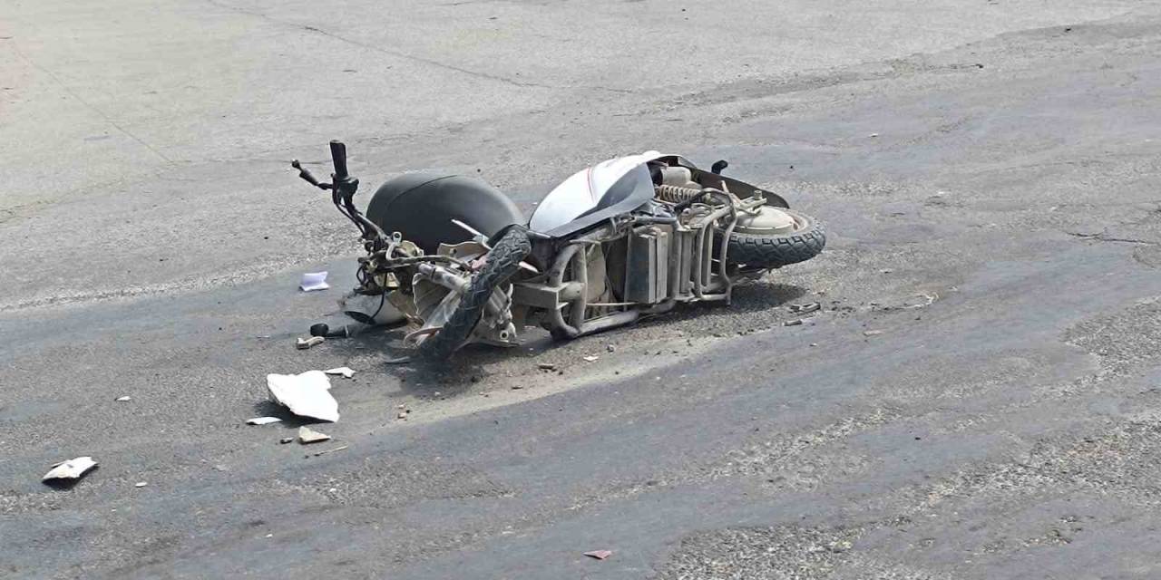 Kamyonla Çarpışan Elektrikli Bisiklet Sürücüsü Yaralandı