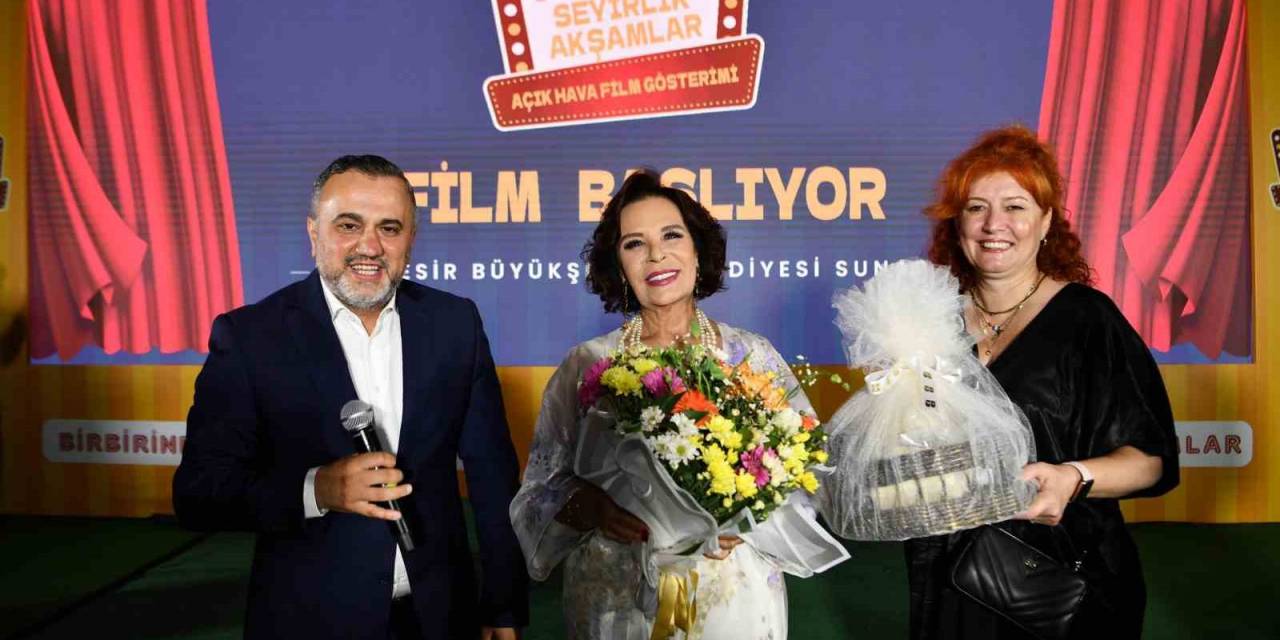 Bandırmalılar, Seyirlik Akşamlar’a Büyük İlgi Gösterdi