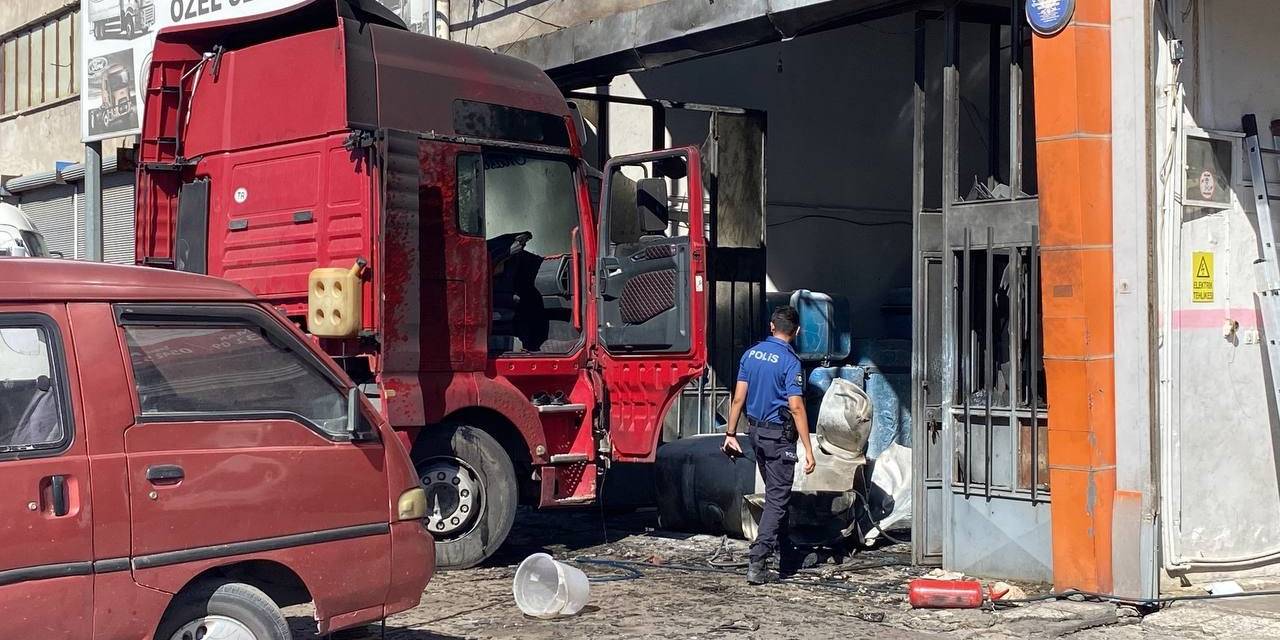 Kayseri’de Tırın Yakıt Deposu Patladı: 1’i Ağır 2 Yaralı