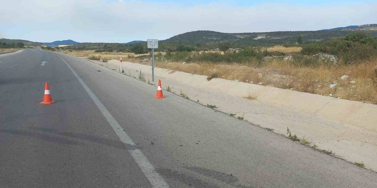 Karayolu Yangın Dolayısıyla Geçici Süreliğine Ulaşıma Kapatıldı