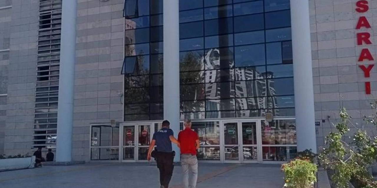 24 Ayrı Suçtan Aranan Şüpheli Hırsızlık Yapınca Yakayı Ele Verdi