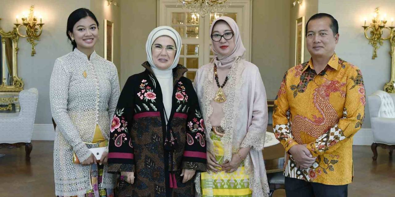 Emine Erdoğan, Görev Süresi Dolacak Büyükelçi Ve Eşleriyle Bir Araya Geldi