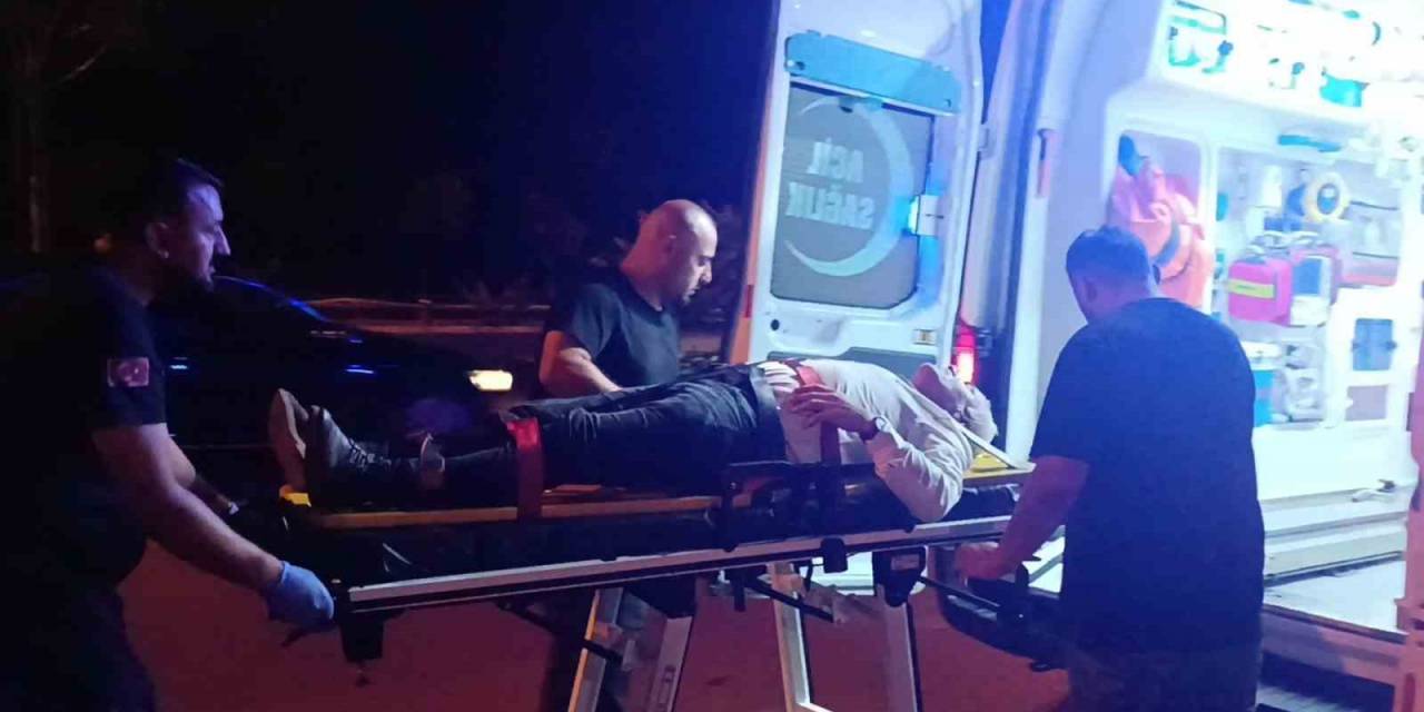 Kocaeli’de Otomobil Bariyerlere Çarptı, Belediye Başkan Yardımcısı Yaşar Ölümden Döndü