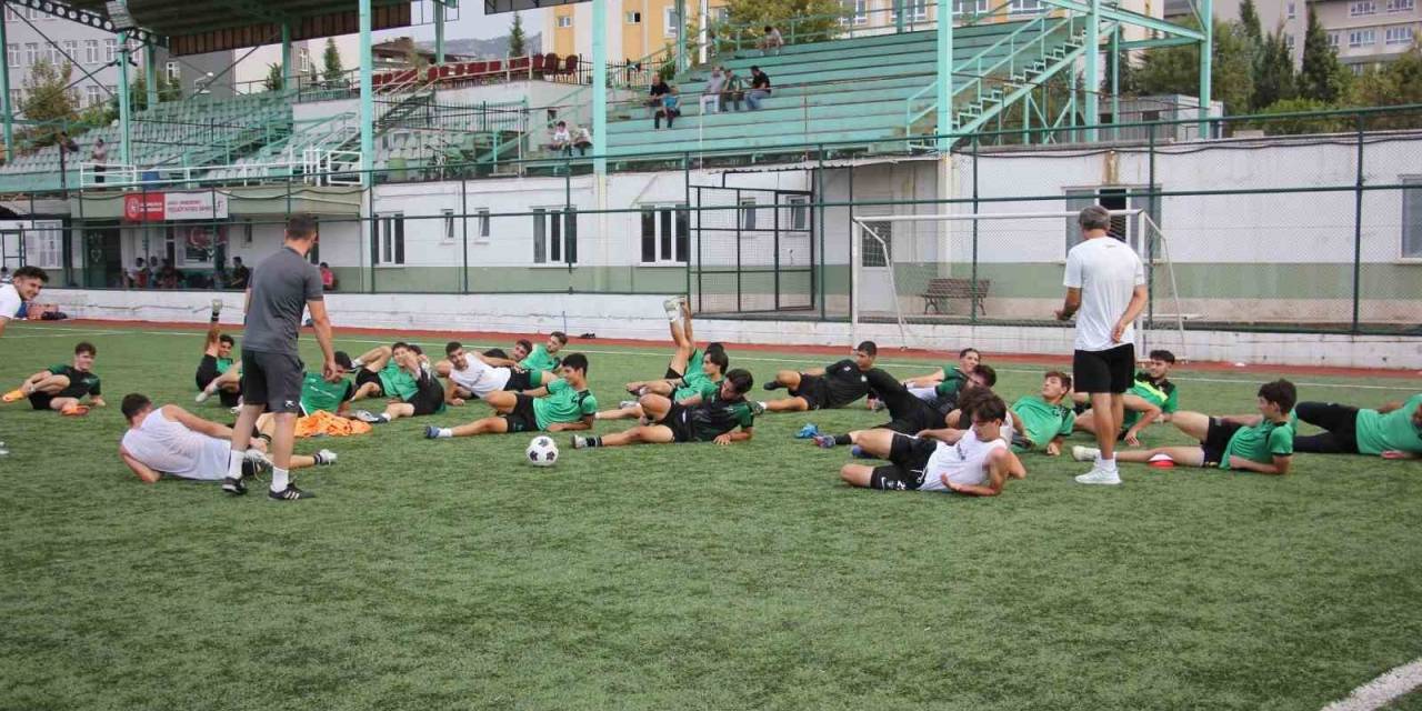 Genç Horozlar Lige İyi Başlamak İstiyor