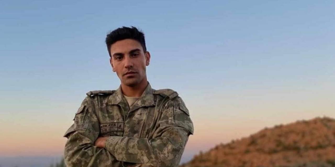 Kağıt Gibi Ezilen Otomobil 3 Gence Mezar Oldu