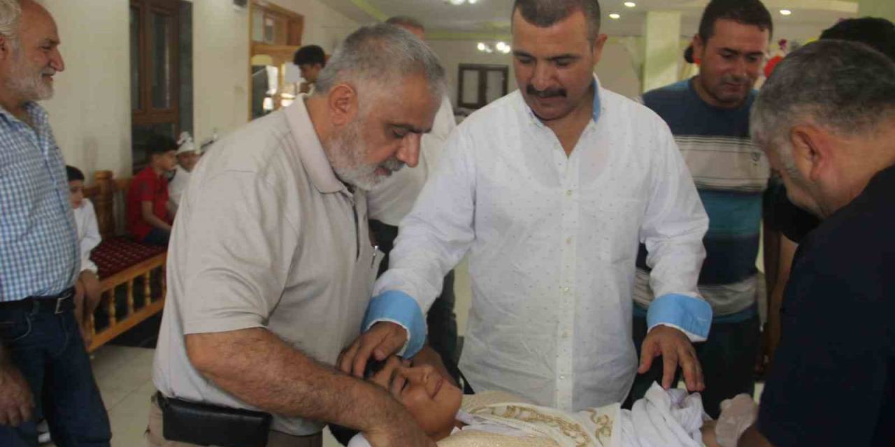 Hayırsever İş Adamı 11 Yılda Binlerce Çocuğu Sünnet Ettirdi