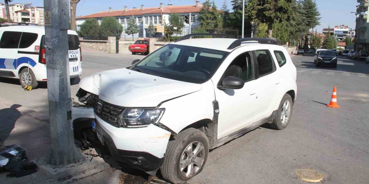 Konya’da Otomobiller Çarpıştı: 3 Yaralı