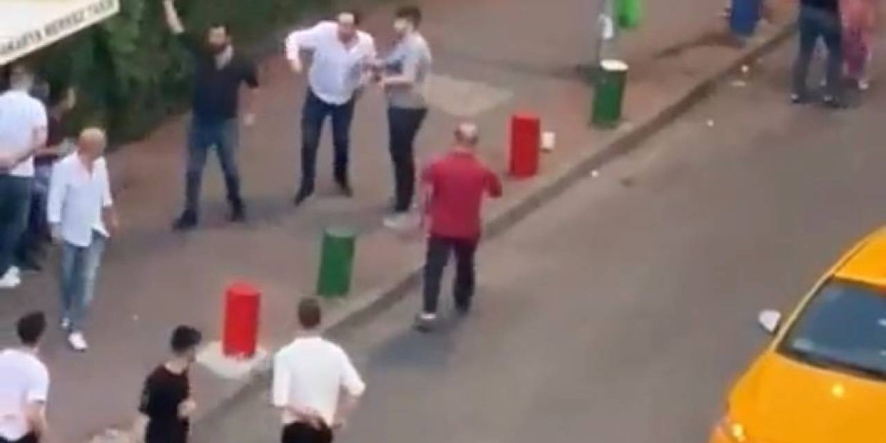 Eğlence Mekanı Çıkışında Kadınları Darp Eden 3 Polis Gözaltına Alındı