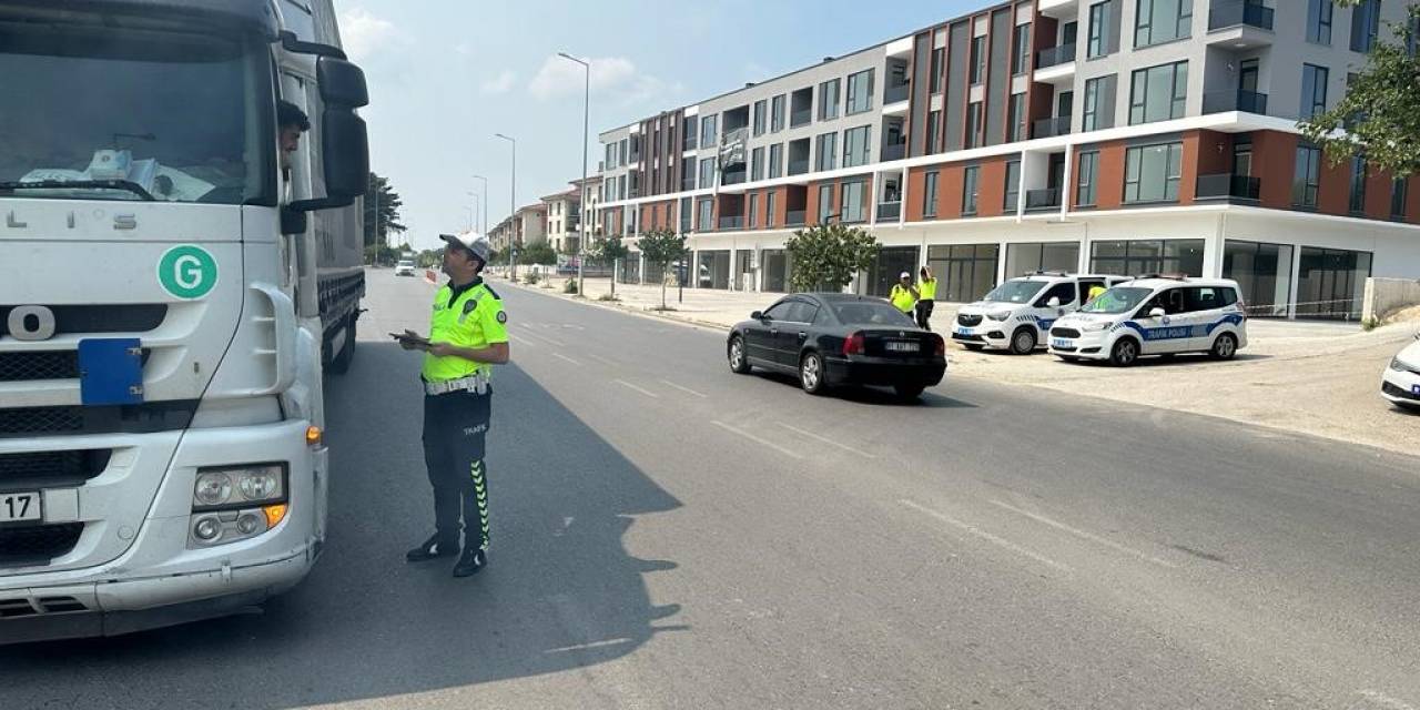 Yasaklanan Yola Giren Kamyonlara Ceza Yağdı