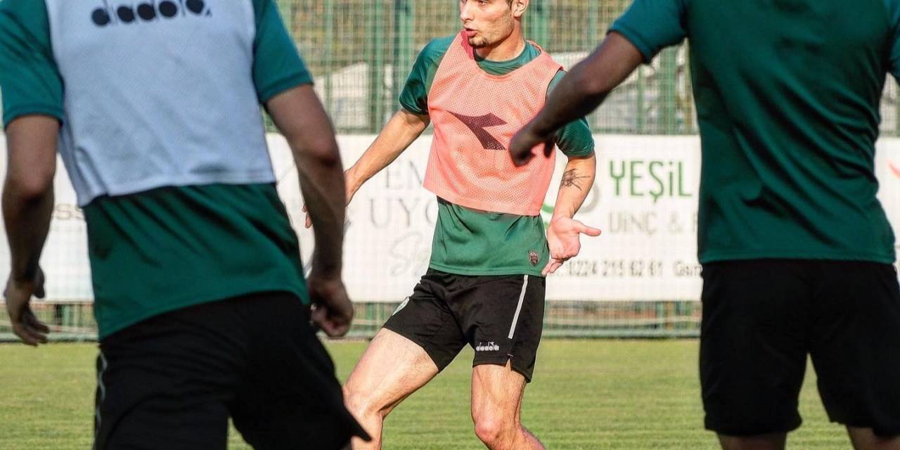 Bursaspor Son Antrenmanını Minareliçavuş Tesisleri’nde Yaptı