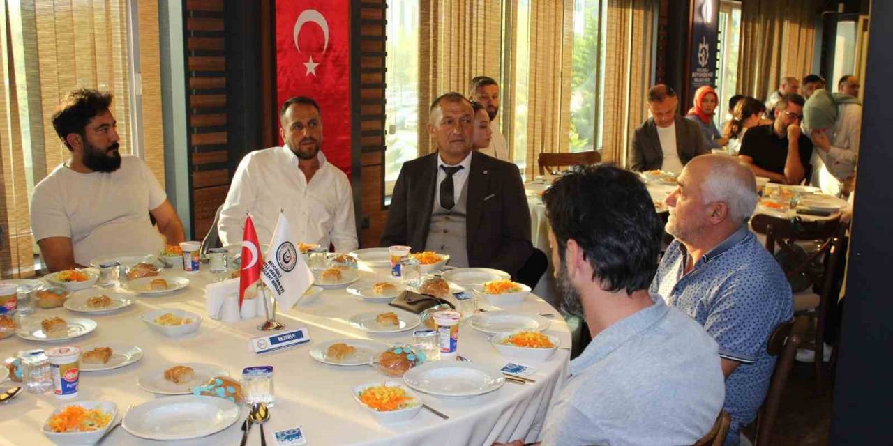 "Türkiye Kanatlı Et Üretiminde Kendi Kendine Yeten Bir Ülke"