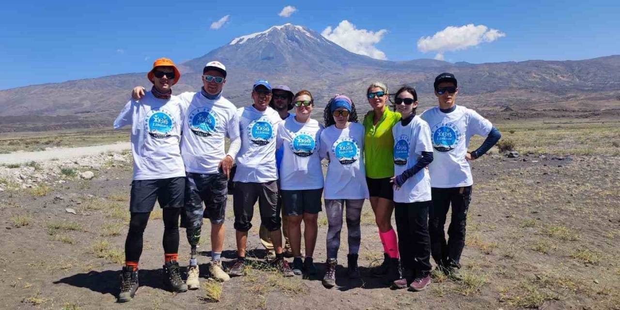 Bedensel Engelli Dağcılar Ağrı Dağı’nda