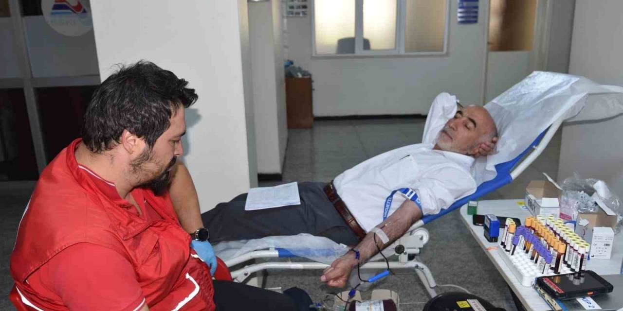 Eski’den Kızılay’a Kan Bağışı