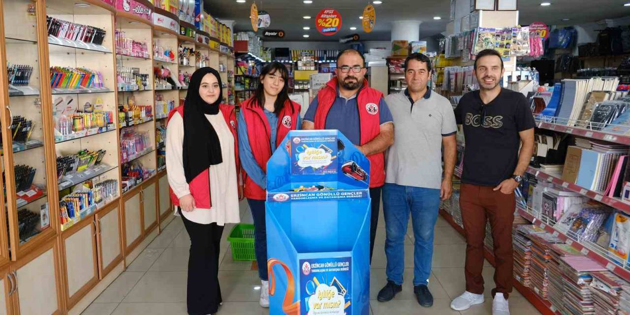 Erzincan’da Öğrenciler İçin ‘Askıda Kırtasiye’ Kampanyası