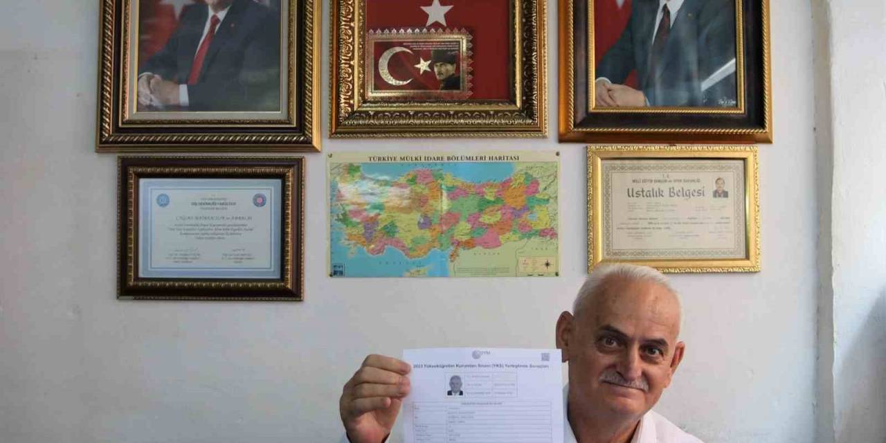 Binali Yıldırım’a Benzeyen 68 Yaşındaki Zekeriya Öztekin, Üniversiteli Oldu